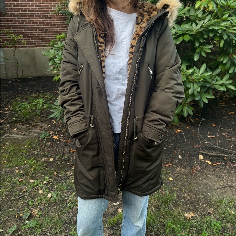 Zara Green Puffer Jacket Casual Fit